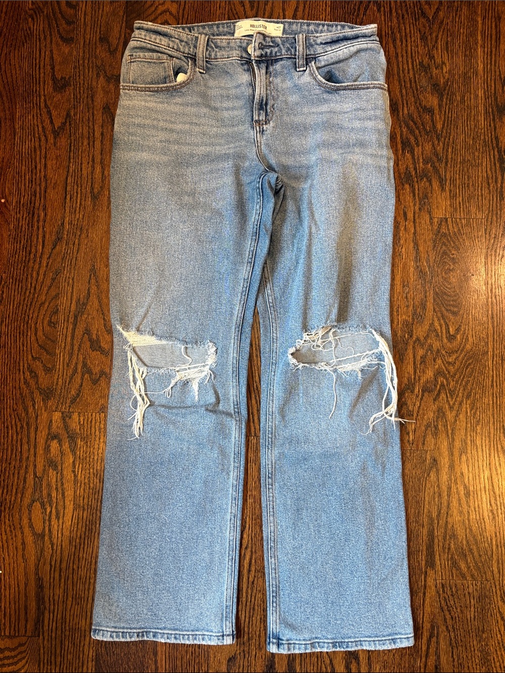 Hollister Light Blue Low-Rise Relaxed Jeans Low Rise Relax Straight W27